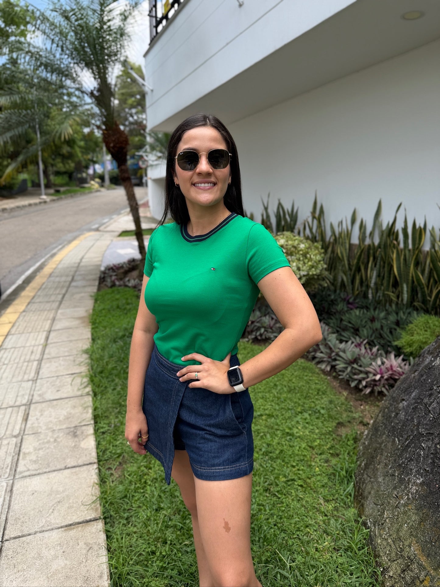 Camiseta Tommy Hilfiger Básica Verde Oscura