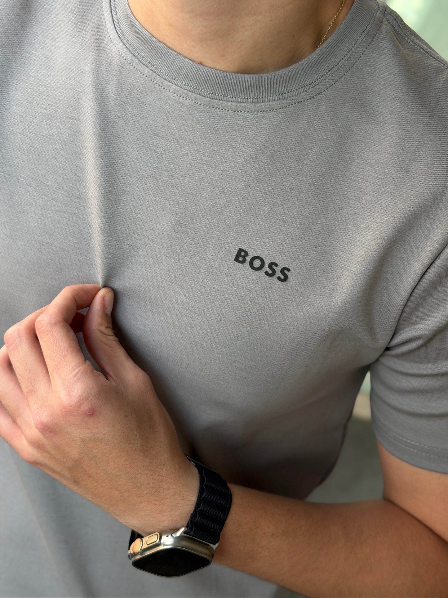 Camiseta Boss Gris
