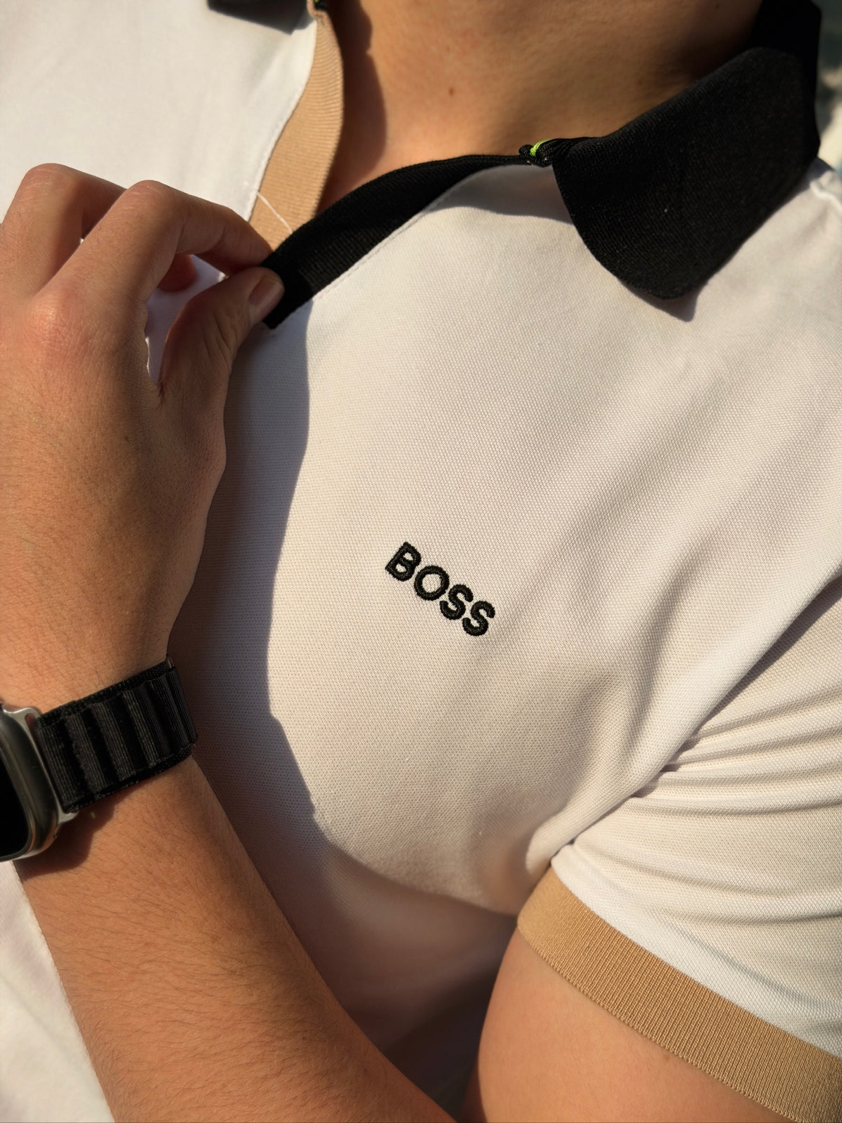 Polo BS Cuello V Blanco